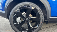 Nissan Juke 1.6 Hybrid Tekna 5dr Auto Hybrid Hatchback